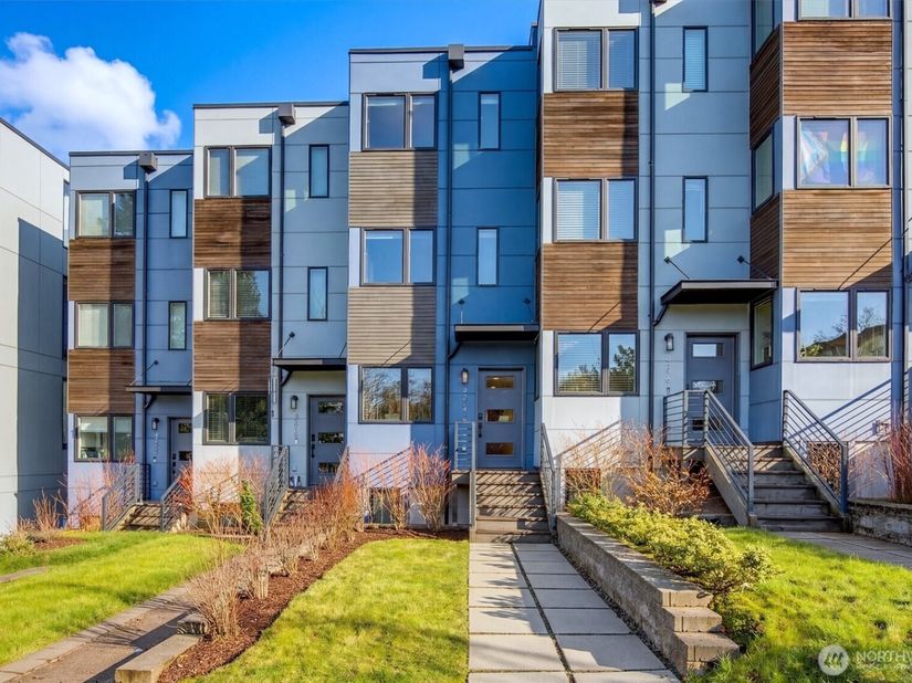 4274 NE 50th Street, Seattle WA 98105
