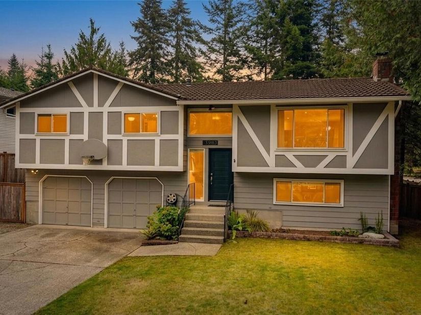 15903 SE 178th Court, Renton WA 98058