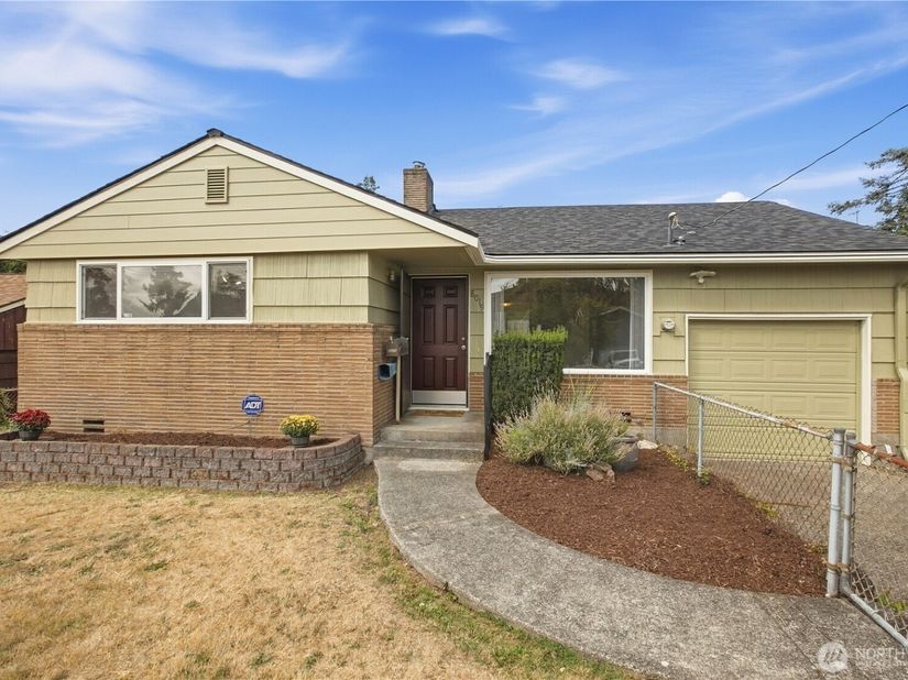 8019 36th Avenue S, Seattle WA 98118