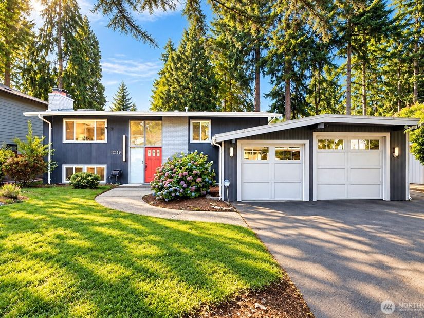 12119 NE 65th St, Kirkland WA 98033