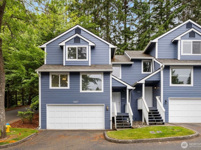 1307 NW Slate Lane 101, Silverdale WA 98383