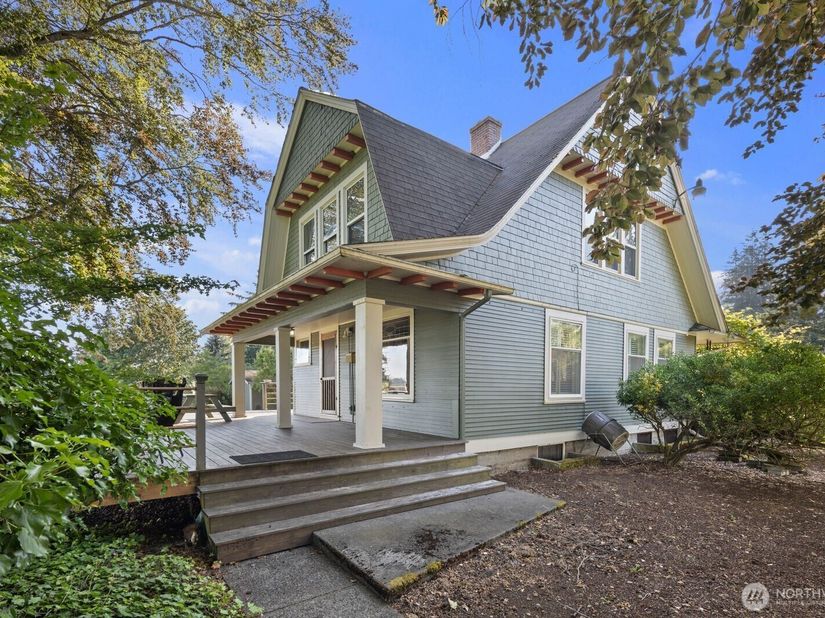 732 S Summit Avenue, Bremerton WA 98312