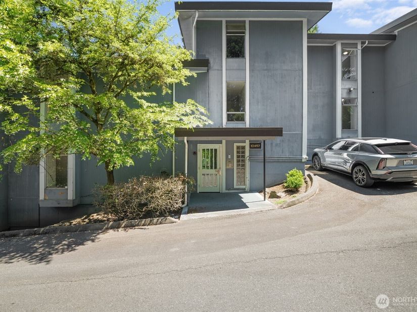 10459 Des Moines Memorial Dr S 303, Seattle WA 98168