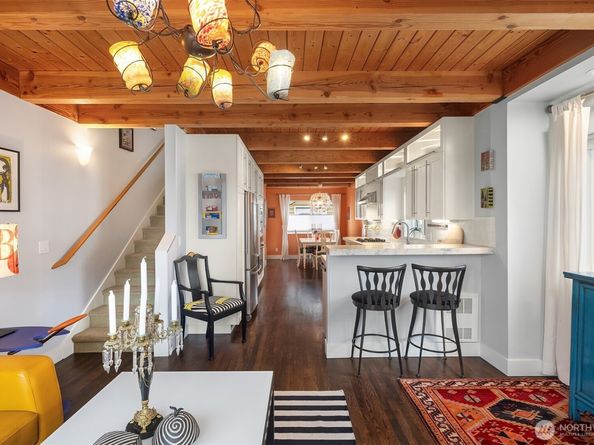 3010 NE 55th Street, Seattle WA 98105