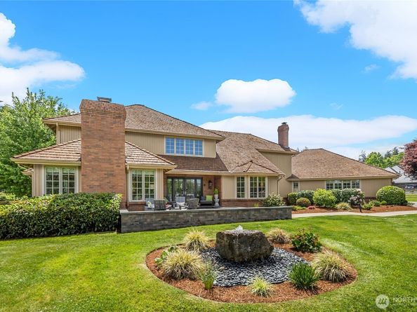20729 SE 34th Street, Sammamish WA 98075