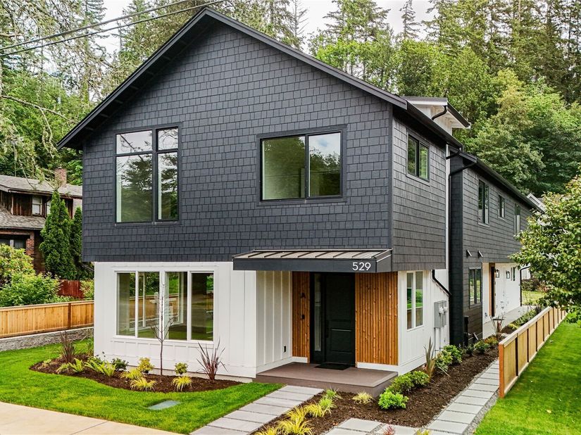 529 SE Bush Street B, Issaquah WA 98027