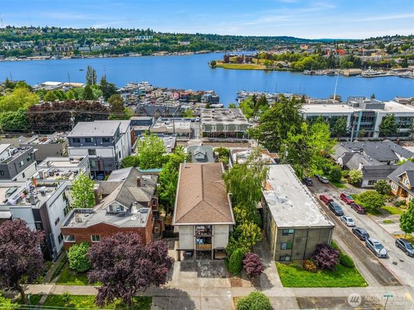 2633 Franklin Avenue E 102, Seattle WA 98102