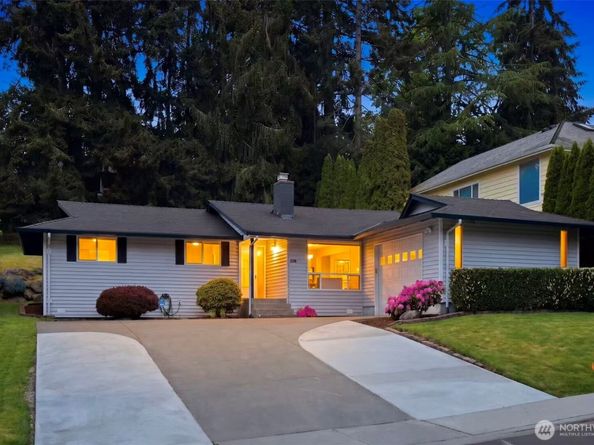 1011 179th Place NE, Bellevue WA 98008