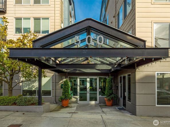 500 Aloha Street 211, Seattle WA 98109