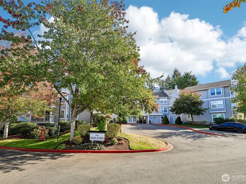 22535 SE Highland Circle 302, Issaquah WA 98029
