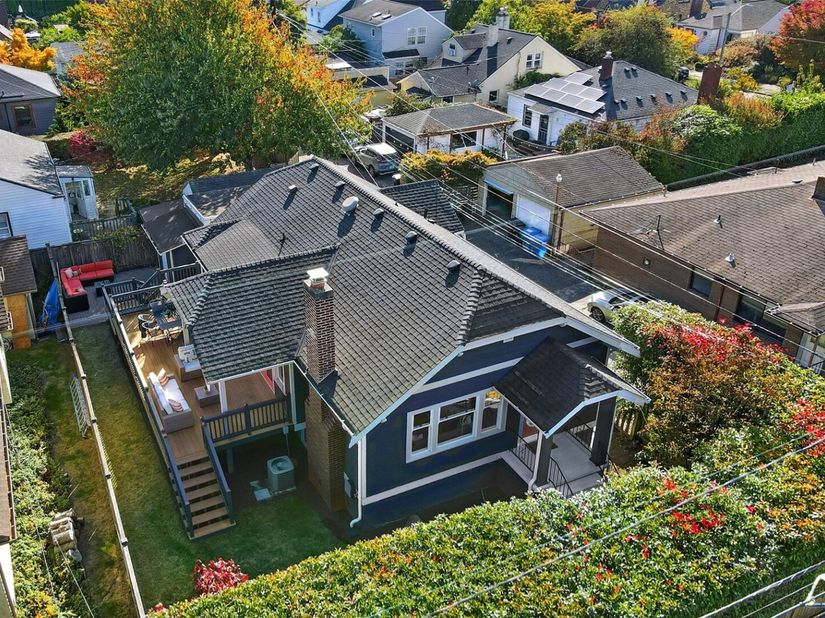 2305 NW 85th Street, Seattle WA 98117