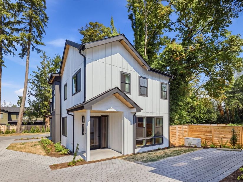 9012 124th Lane NE, Kirkland WA 98033