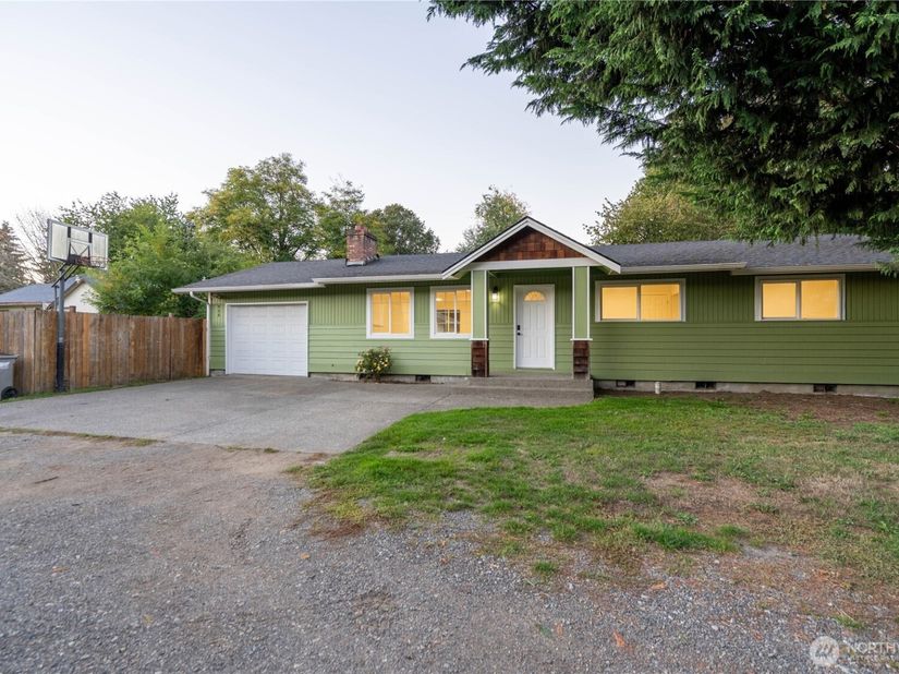 728 5th Avenue S, Kent WA 98032
