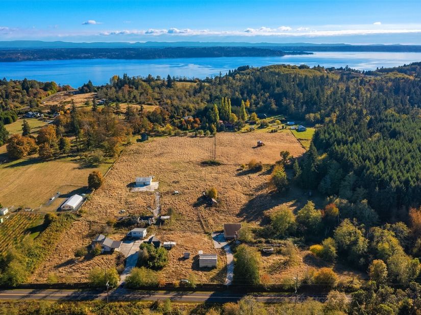 6113 SW 240th Street, Vashon, WA 98070 - For Sale