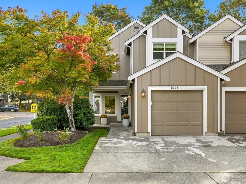 9234 159th Place NE 102, Redmond WA 98052