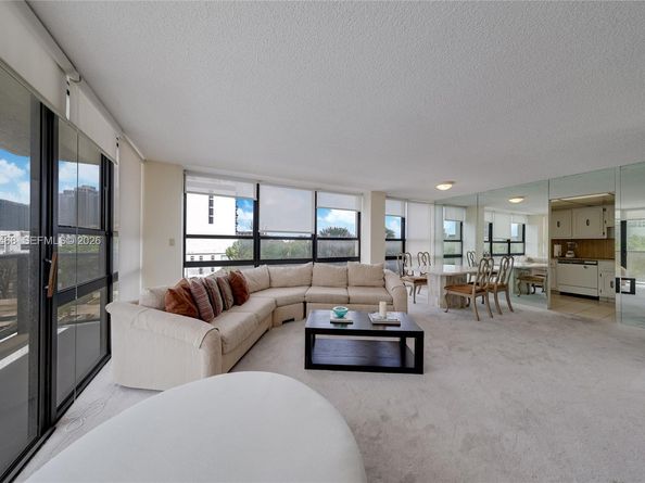 600 NE 36th St 421, Miami FL 33137