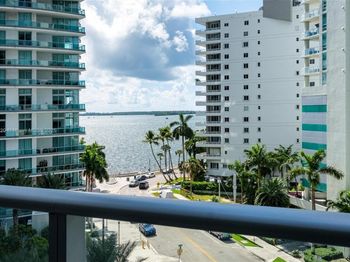 1300 Brickell Bay Dr