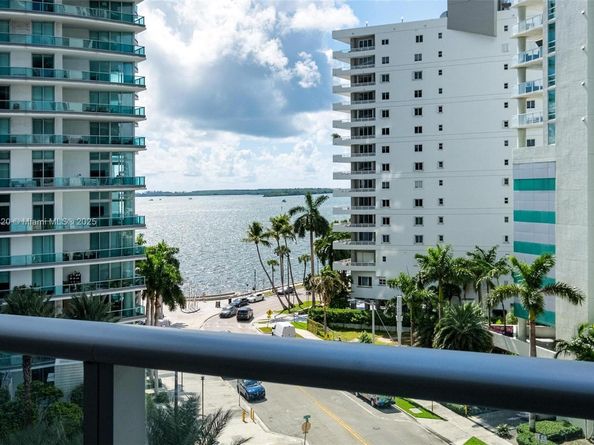 1300 Brickell Bay Dr 704, Miami FL 33131
