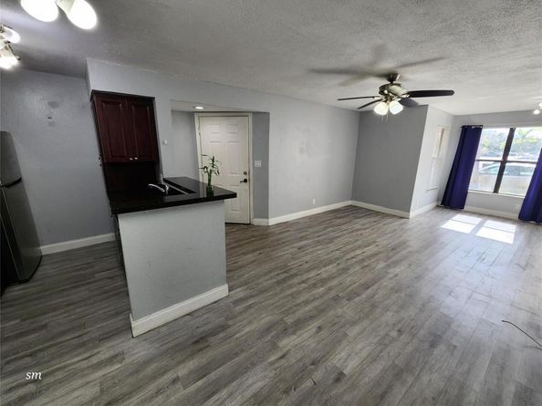 2736 S University Drive, Davie FL 33328