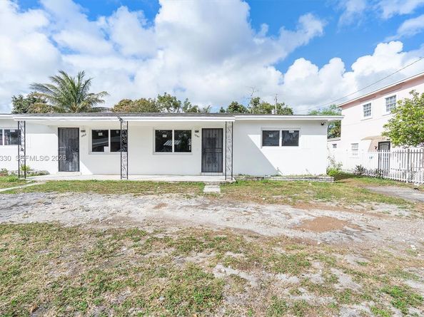 1061 NW 108 ter, Miami FL 33168