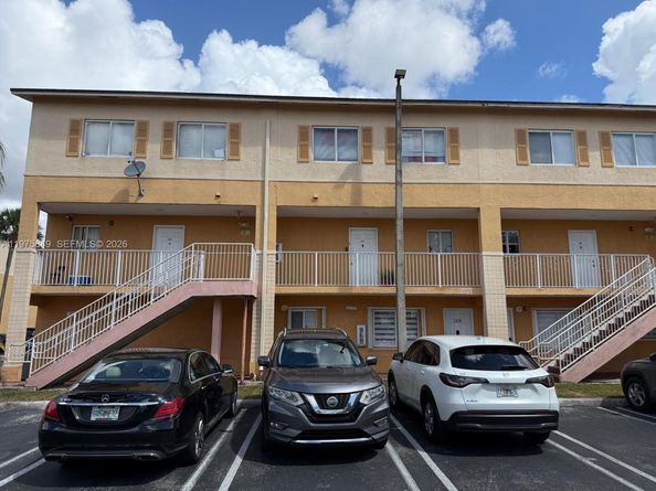 6255 Kendale Lakes Cir 128, Miami FL 33183