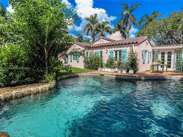 856 Tyler St, Hollywood FL 33019