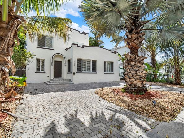 2006 SW 12th St, Miami FL 33135