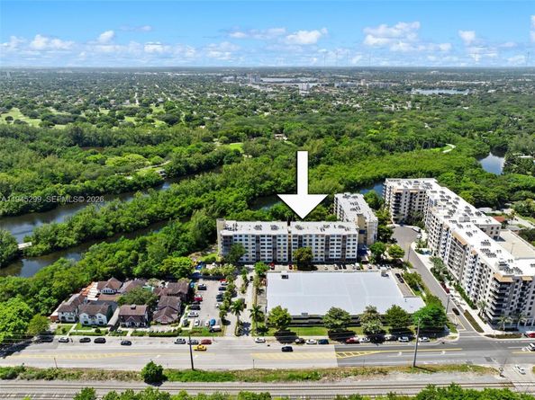 17890 W Dixie 603, North Miami Beach FL 33160