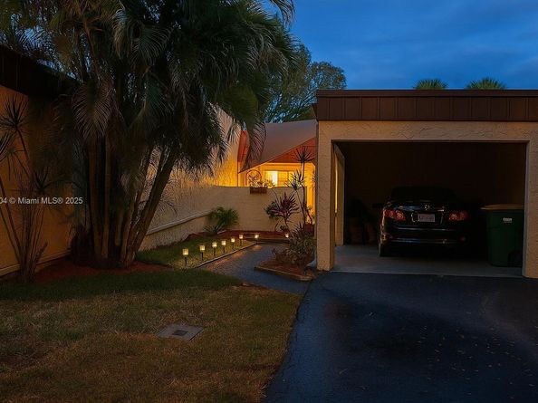 6530 NW 98th Ter B25, Tamarac FL 33321