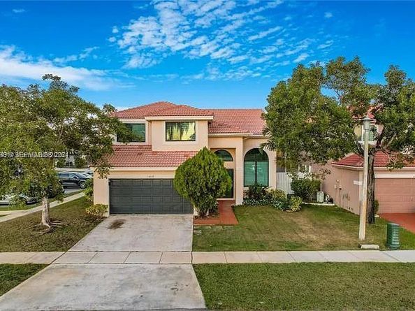 18197 SW 4th Ct, Pembroke Pines FL 33029
