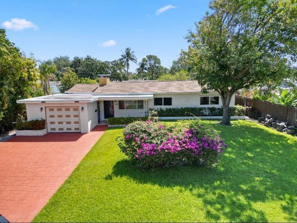 570 SE 2nd Avenue, Pompano Beach FL 33060