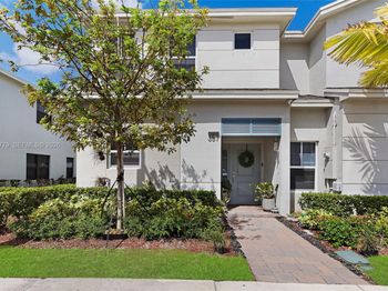 357 NE 1st Dr
