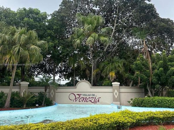 9941 Nob Hill Ln 9941, Sunrise FL 33351