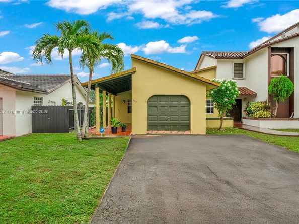 7517 N Augusta Drive, Hialeah FL 33015