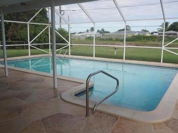 328 Riverdale Rd