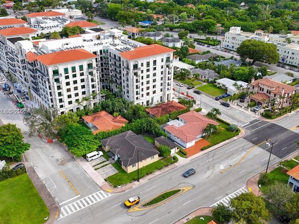 345 Malaga Ave, Coral Gables FL 33134