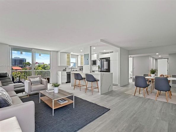 137 Golden Isles Dr 305, Hallandale Beach FL 33009