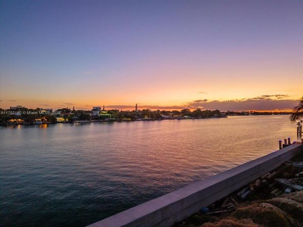 700 88th St, Surfside FL 33154