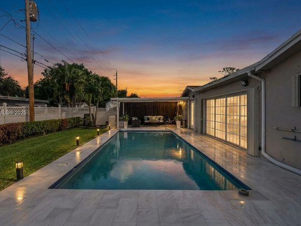 6951 Liberty St, Hollywood FL 33024