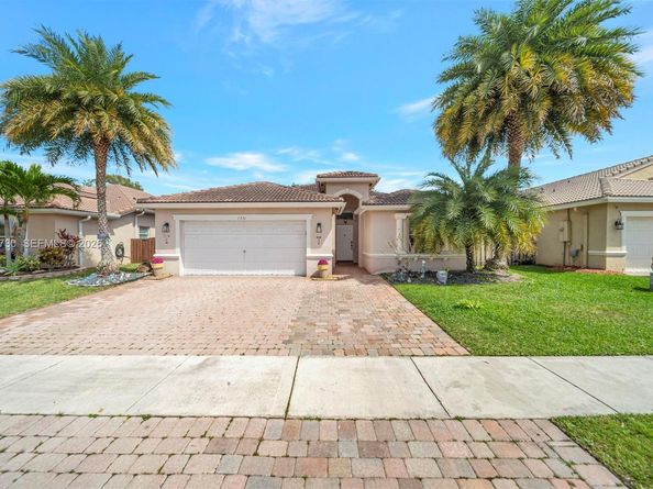 1531 SW 194th Ter, Pembroke Pines FL 33029