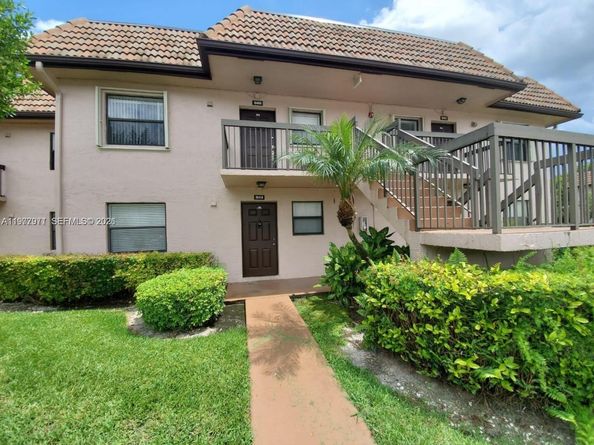 10456 NW 10th St 105, Pembroke Pines FL 33026