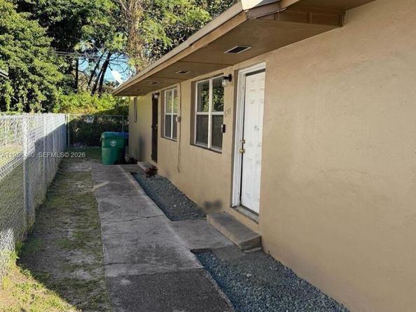 6745 NW 4th Ct, Miami FL 33150