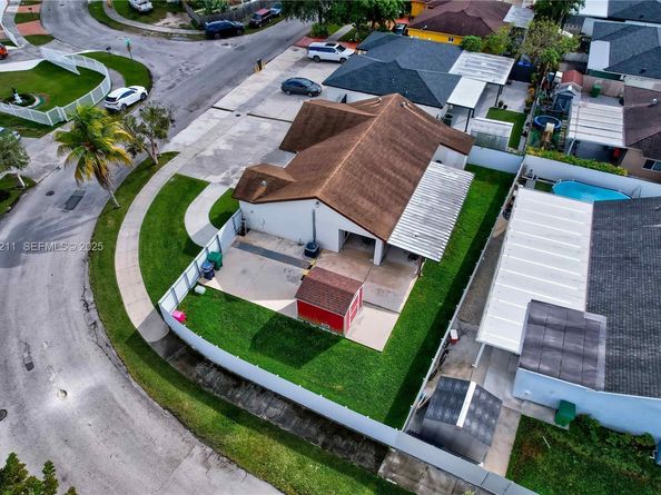 20810 SW 125th Ct Rd, Miami FL 33177