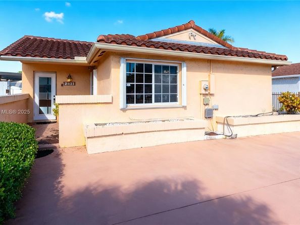 12421 SW 193rd St, Miami FL 33177