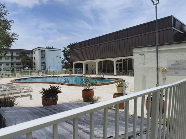 500 NE 2nd St 110, Dania Beach FL 33004