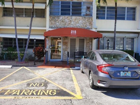215 SE 3rd Ave 302D, Hallandale Beach FL 33009