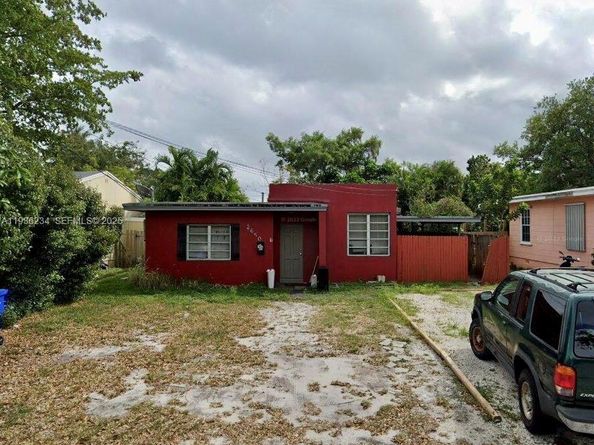 2650 Grant St, Hollywood FL 33020