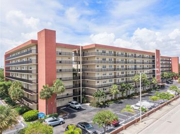 2350 NE 14th St Cswy