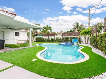 1040 N Royal Poinciana Blvd