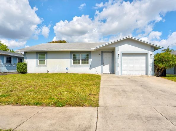 1211 NW 2nd St, Dania Beach FL 33004